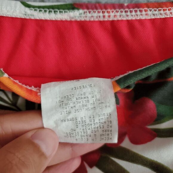 Guess Women's USA Made Hibiscus Bikini Set  Strappy String Bikini Large - Picture 8 of 10